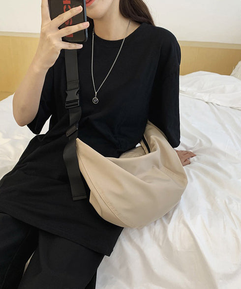 ワンショルダーバッグ大容量 ユニセックス カジュアル ショルダーバッグ 斜め掛け かばん 男女兼用 肩掛けカバン 軽い 通学バッグ シンプル ナイロンバッグ 旅行 88CXH-098